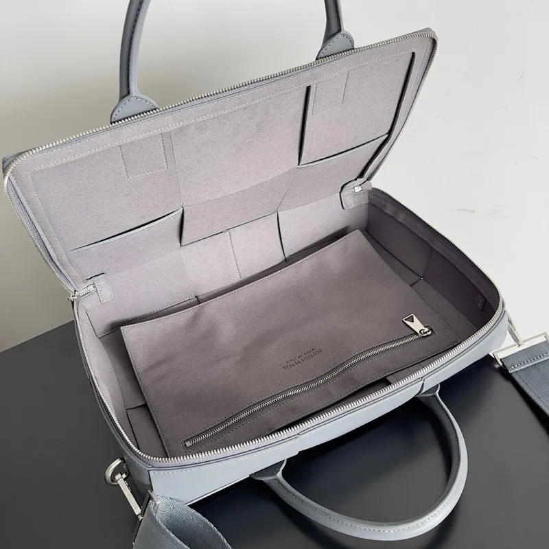All categories 💚 Authentic bags 💚 BV 2025 new Bottega Veneta large plaid woven men's briefcase